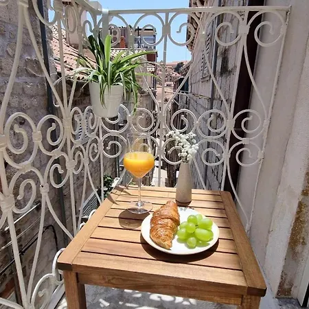 Mascheroni Luxury