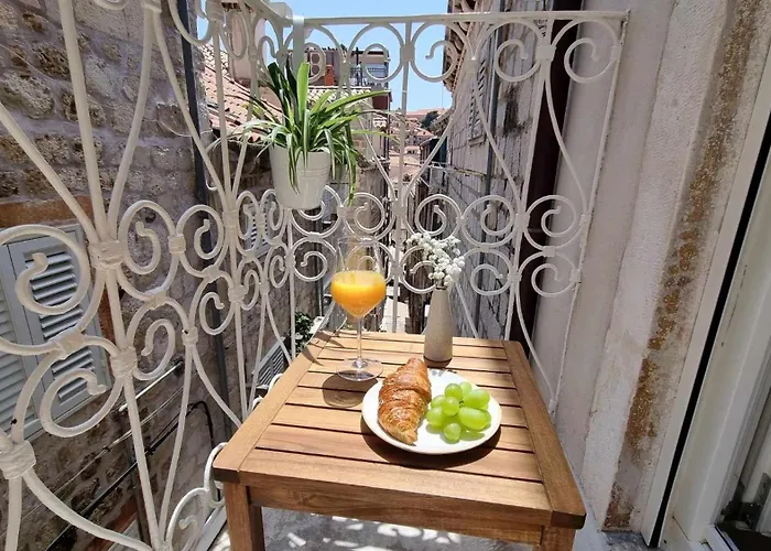 Mascheroni Luxury